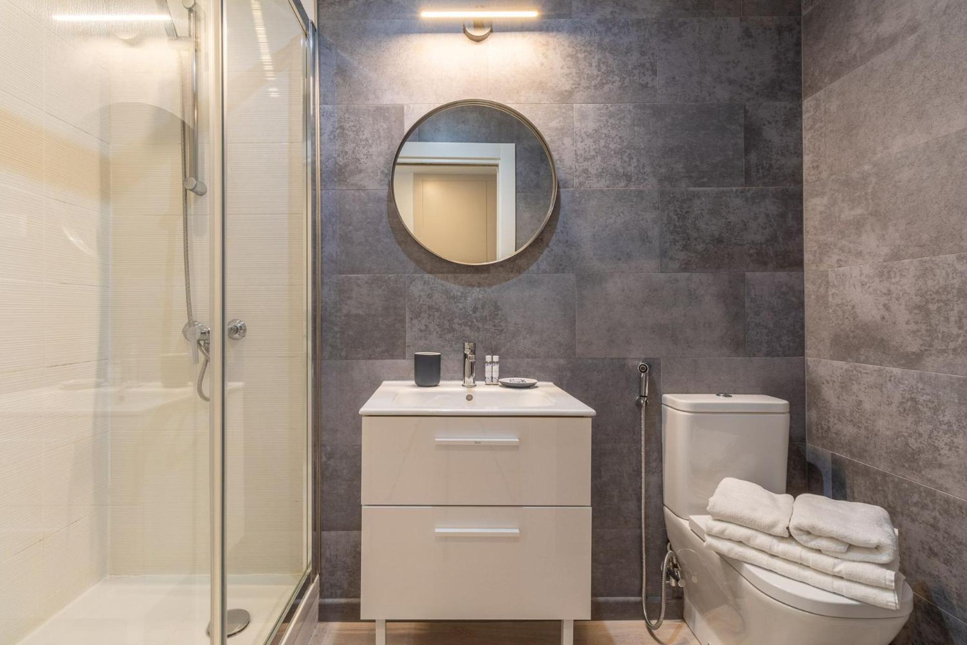 Charming Studio In Barrio Salamanca Perfect Madrid Getaway Villanueva III Luaran gambar